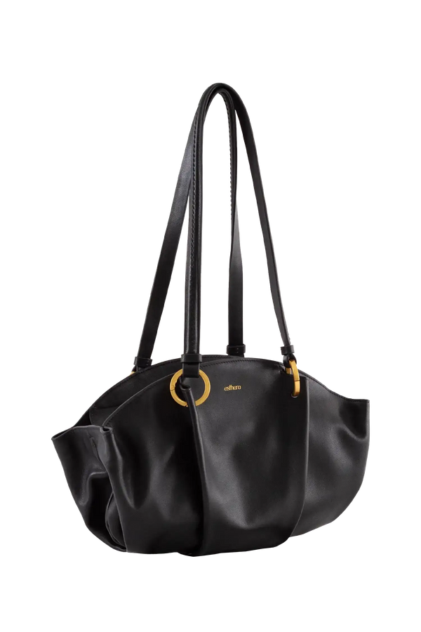 Bolsa baguette em couro legítimo na cor preta com fechamento por zíper e alça de ombro confortável, design sofisticado e funcional ideal para o dia a dia.