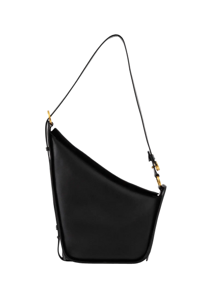 Bolsa em couro legítimo na cor preta com fechamento por zíper e alça de ombro confortável, design sofisticado e funcional ideal para o dia a dia.
