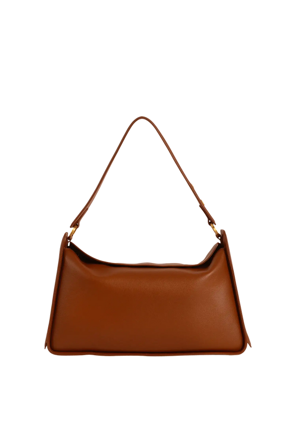 Bolsa de ombro em couro legítimo na cor marrom claro com fechamento por zíper e alça de ombro confortável, design sofisticado e funcional ideal para o dia a dia.