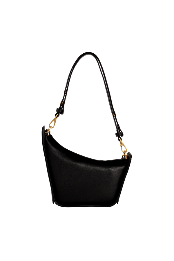 Bolsa tiracolo em couro legítimo na cor preta com fechamento seguro e alça ajustável confortável, design sofisticado e funcional ideal para o dia a dia.