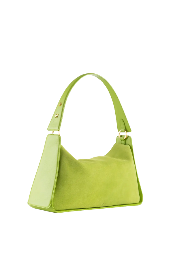 Bolsa de ombro em couro legítimo na cor com tom elegante com fechamento por zíper e alça de ombro confortável, design sofisticado e funcional ideal para o dia a dia.