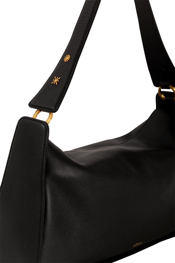 Bolsa de ombro em couro legítimo na cor preta com fechamento por zíper e alça de ombro confortável, design sofisticado e funcional ideal para o dia a dia.