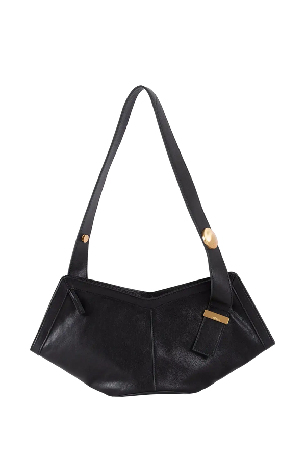 Bolsa preta elegante com detalhes dourados e design moderno