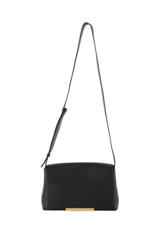 Bolsa tiracolo em couro legítimo na cor preta com fechamento seguro e alça ajustável confortável, design sofisticado e funcional ideal para o dia a dia.