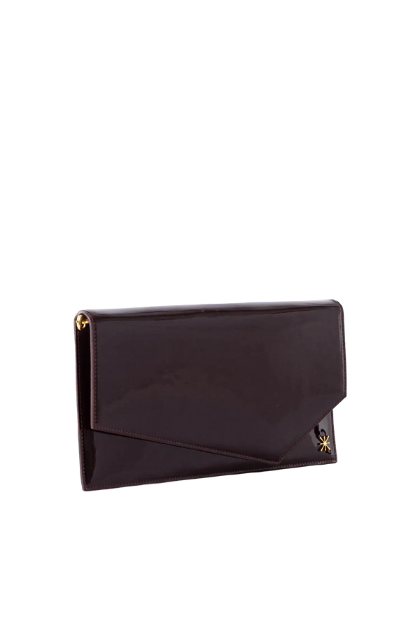 Bolsa em couro legítimo na cor burgundy com fechamento seguro e alça ajustável confortável, design sofisticado e funcional ideal para o dia a dia.