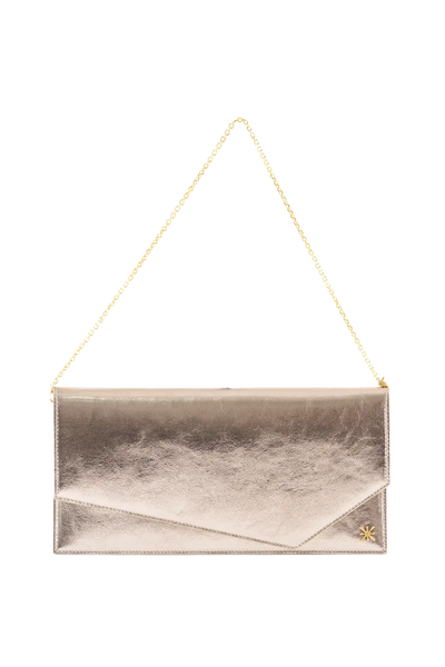 Bolsa em couro legítimo na cor com tom elegante com fechamento seguro e alça ajustável confortável, design sofisticado e funcional ideal para o dia a dia.