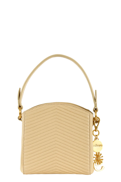 Bolsa bege com costura em zig-zag e detalhes dourados, design brasileiro e sofisticado