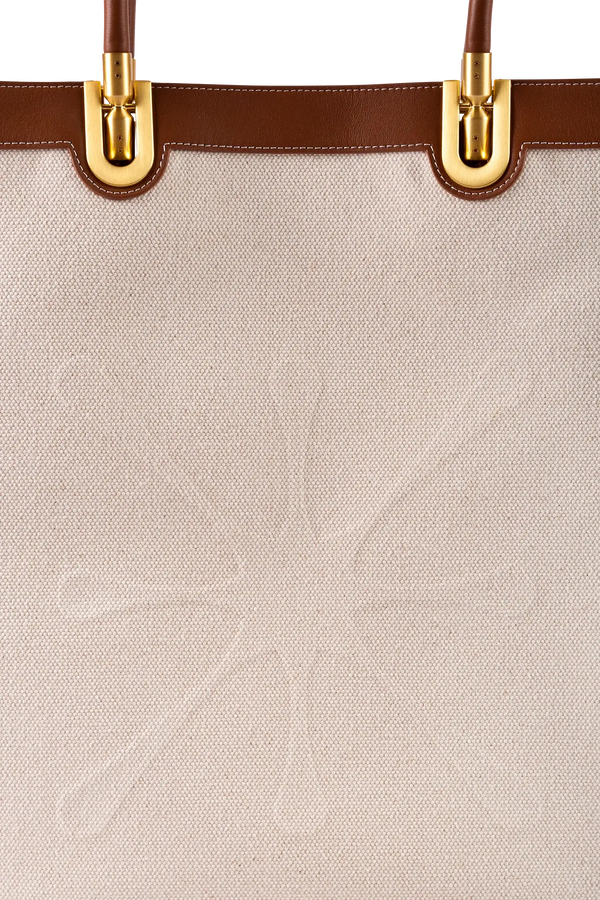 Bolsa de mão em couro legítimo na cor com tom elegante com fechamento seguro e alça ajustável confortável, design sofisticado e funcional ideal para o dia a dia.