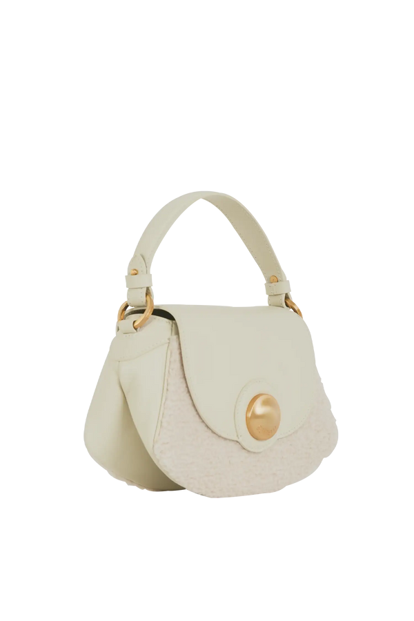 Bolsa de mão em couro legítimo na cor areia com fecho refinado e alças estruturadas, design sofisticado e funcional ideal para o dia a dia.
