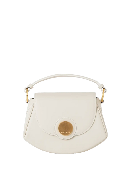 Bolsa tiracolo em couro legítimo na cor areia com fechamento seguro e alça ajustável confortável, design sofisticado e funcional ideal para o dia a dia.