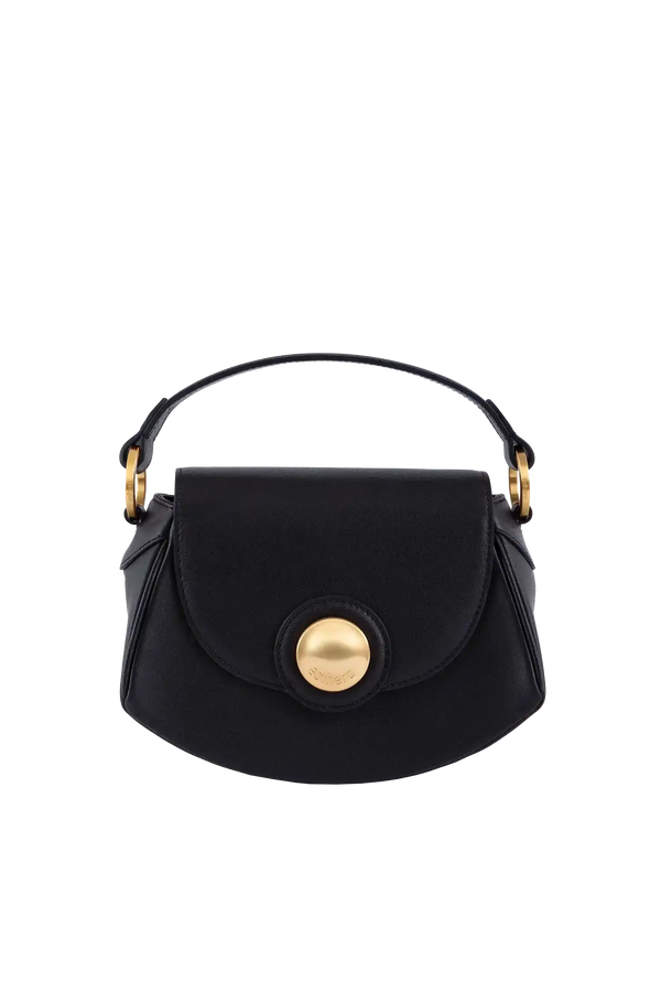 Bolsa preta elegante com detalhes dourados e design sofisticado