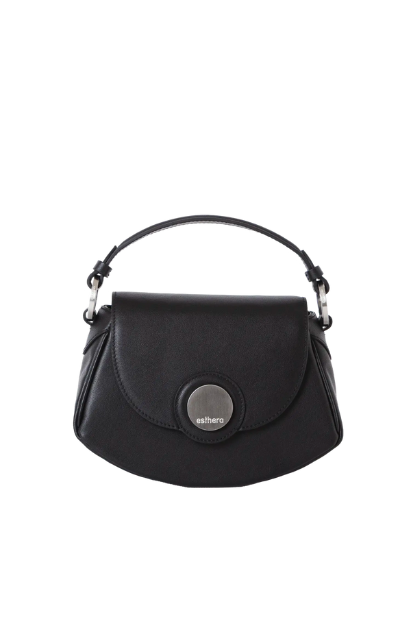 Bolsa tiracolo em couro legítimo na cor preta com fechamento seguro e alça ajustável confortável, design sofisticado e funcional ideal para o dia a dia.