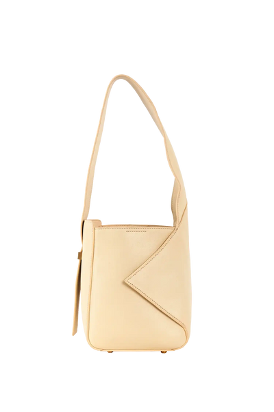 Bolsa bege com alça longa e design geométrico minimalista, ideal para uso diário e sofisticado.