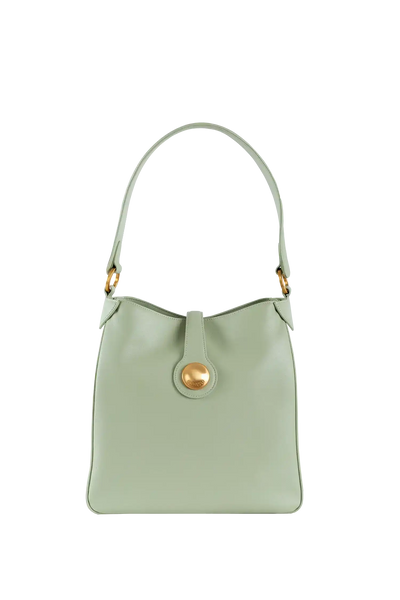 Bolsa verde claro com alça longa e detalhe dourado, design brasileiro e sofisticado
