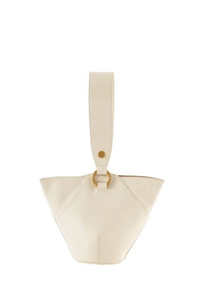 Bolsa de ombro em couro legítimo na cor areia com fechamento seguro e alça ajustável confortável, design sofisticado e funcional ideal para o dia a dia.