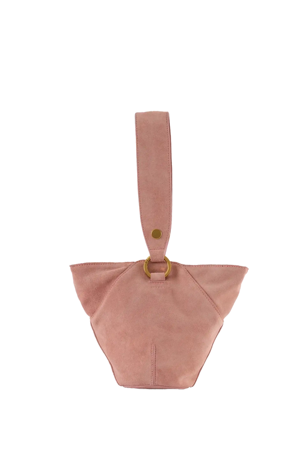 Bolsa de ombro em camurça na cor com tom elegante com fechamento seguro e alça ajustável confortável, design sofisticado e funcional ideal para o dia a dia.