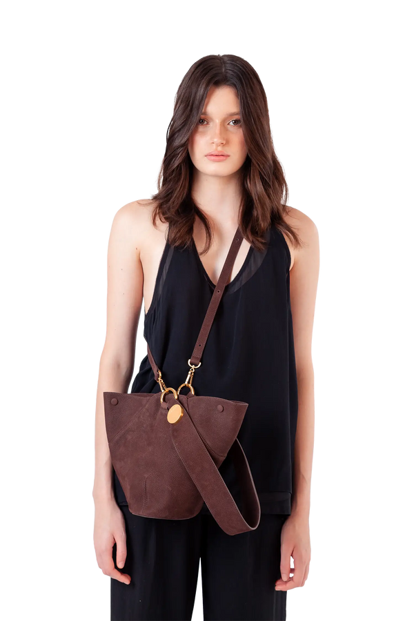 9PM maxi bag marrom camurça