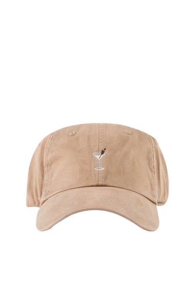 Boné casual em algodão 100% na cor areia com fecho regulável traseiro, design casual e contemporâneo, perfeito para proteger o rosto do sol adicionando personalidade ao look de rua.