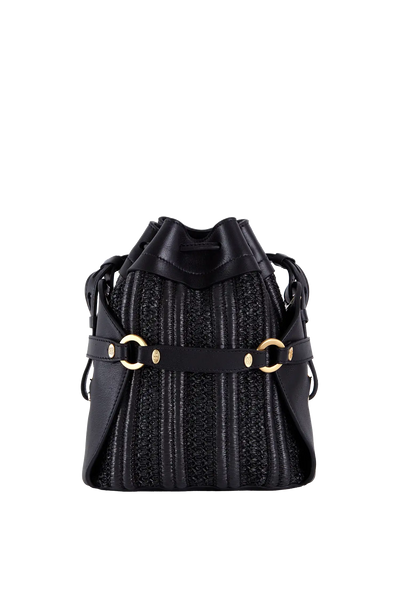 Bolsa preta com textura e detalhes dourados, design brasileiro sofisticado