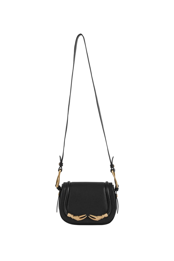 Bolsa de ombro em couro legítimo na cor preta com fechamento seguro e alça ajustável confortável, design sofisticado e funcional ideal para o dia a dia.