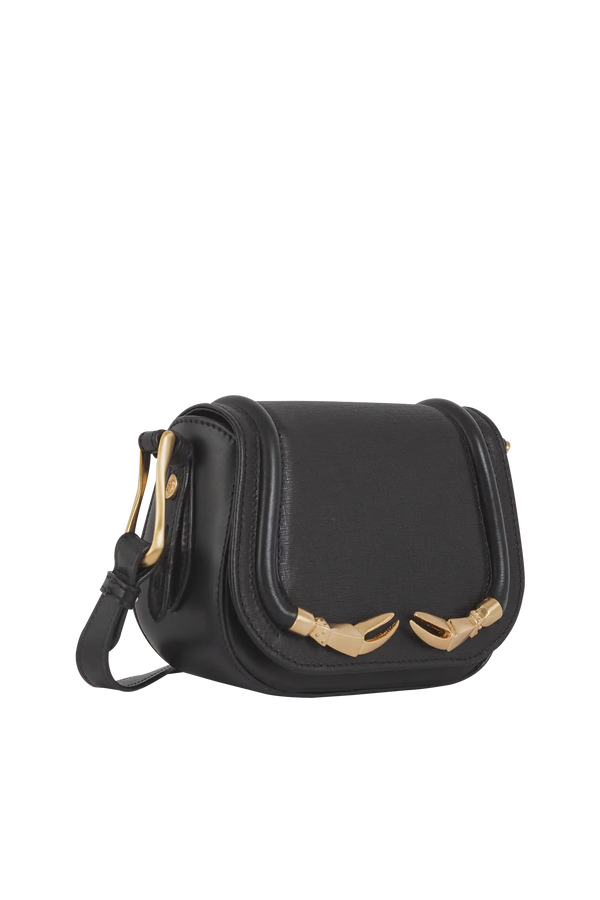 Bolsa de ombro em couro legítimo na cor preta com fechamento seguro e alça ajustável confortável, design sofisticado e funcional ideal para o dia a dia.