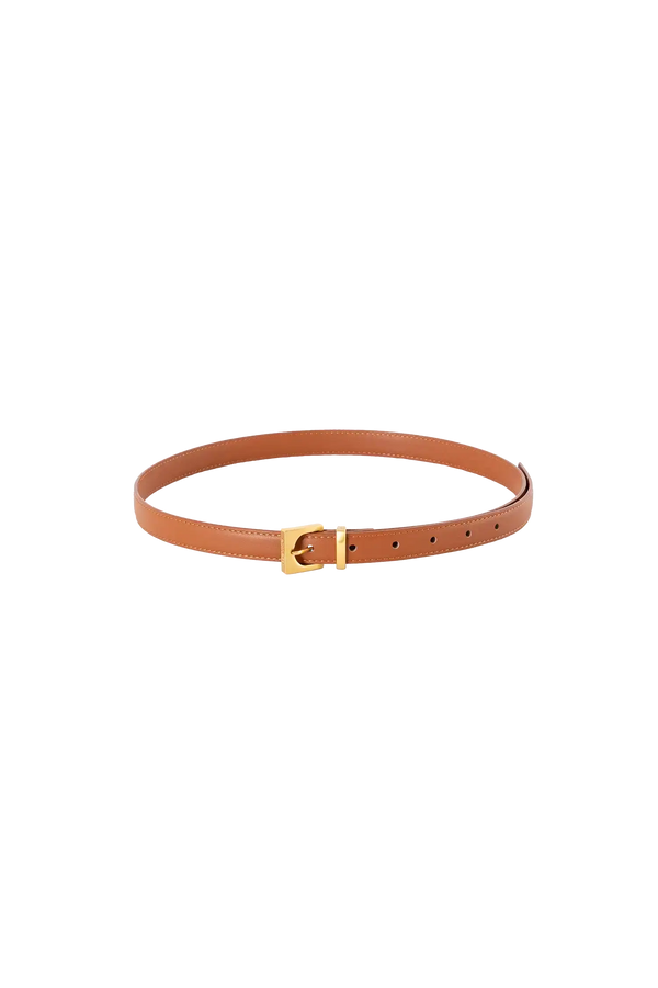 Cinto de couro de 20mm na cor marrom com fivela dourada em formato geométrico e estrutura interna acolchoada com enchimento, detalhes premium e silhueta limpa, uma peça versátil indispensável para o guarda-roupa contemporâneo.