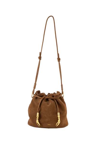 Bolsa tiracolo em camurça na cor com tom elegante com fechamento seguro e alça ajustável confortável, design sofisticado e funcional ideal para o dia a dia.