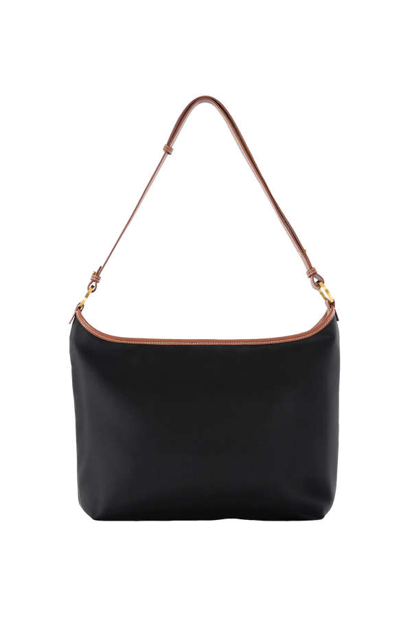 Bolsa de ombro em couro legítimo na cor preta com fechamento seguro e alça ajustável confortável, design sofisticado e funcional ideal para o dia a dia.