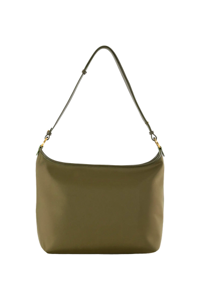 Bolsa de ombro em couro legítimo na cor com tom elegante com fechamento seguro e alça ajustável confortável, design sofisticado e funcional ideal para o dia a dia.