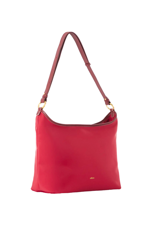 Bolsa de ombro em couro legítimo na cor vermelha merlot com fechamento seguro e alça ajustável confortável, design sofisticado e funcional ideal para o dia a dia.