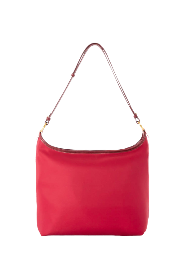 Bolsa de ombro em couro legítimo na cor vermelha merlot com fechamento seguro e alça ajustável confortável, design sofisticado e funcional ideal para o dia a dia.